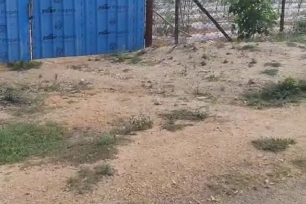 1 blurred preview photo — full photos on the property page